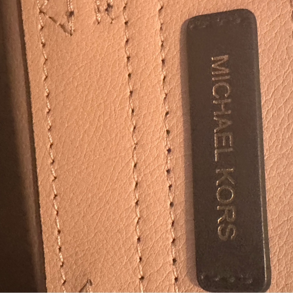 Michael Kors Emilia Belted Backpack Black Leather Medium with matching wallet - Picture 5 of 11
